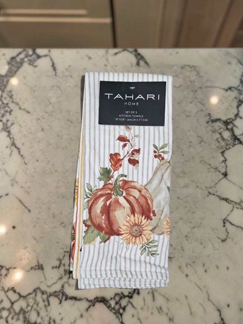 Tahari Home set of 3 Kitchen Towels New Pumpkin and Sunflowers 18" X 28"